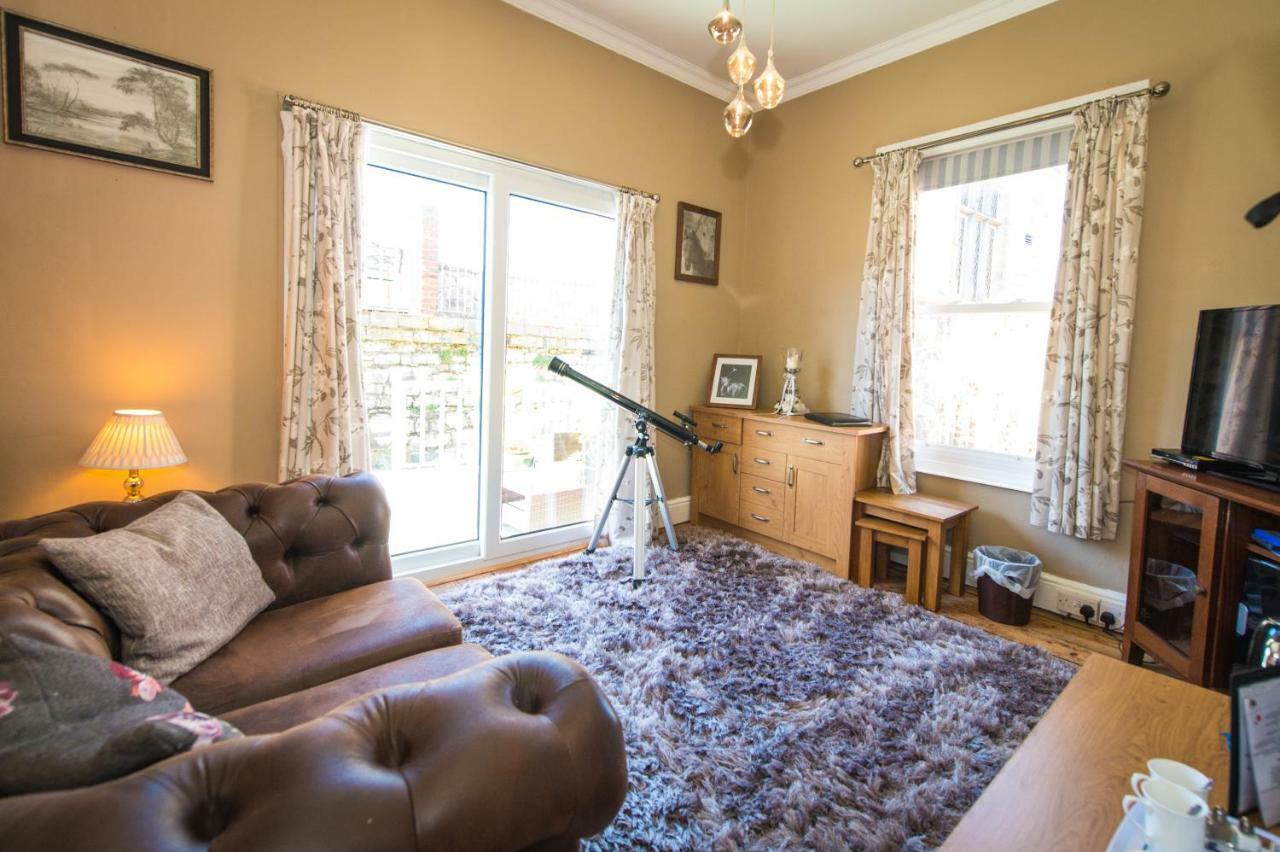 Victoria House Room Only Accommodation Κερνάρφον Εξωτερικό φωτογραφία