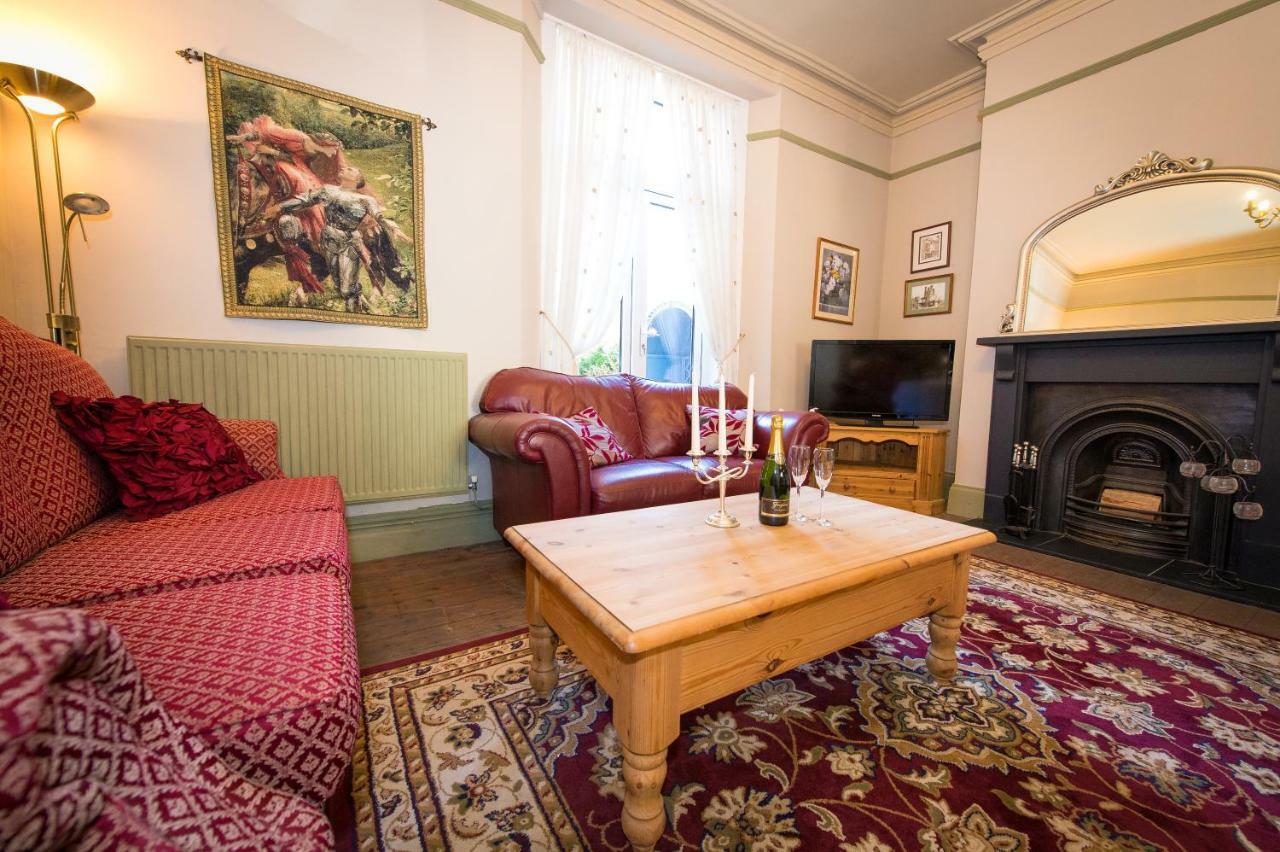 Victoria House Room Only Accommodation Κερνάρφον Εξωτερικό φωτογραφία